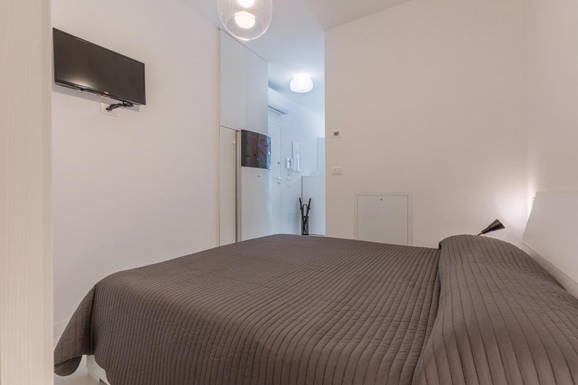 Academy Of Fine Arts -Modern Apt. With Balcony! Bologna Exterior photo